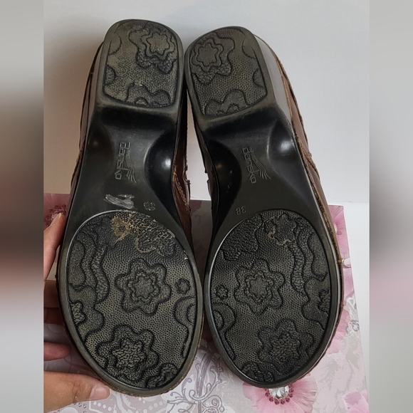 Women Dansko brown shoes size 38 - Picture 7 of 13